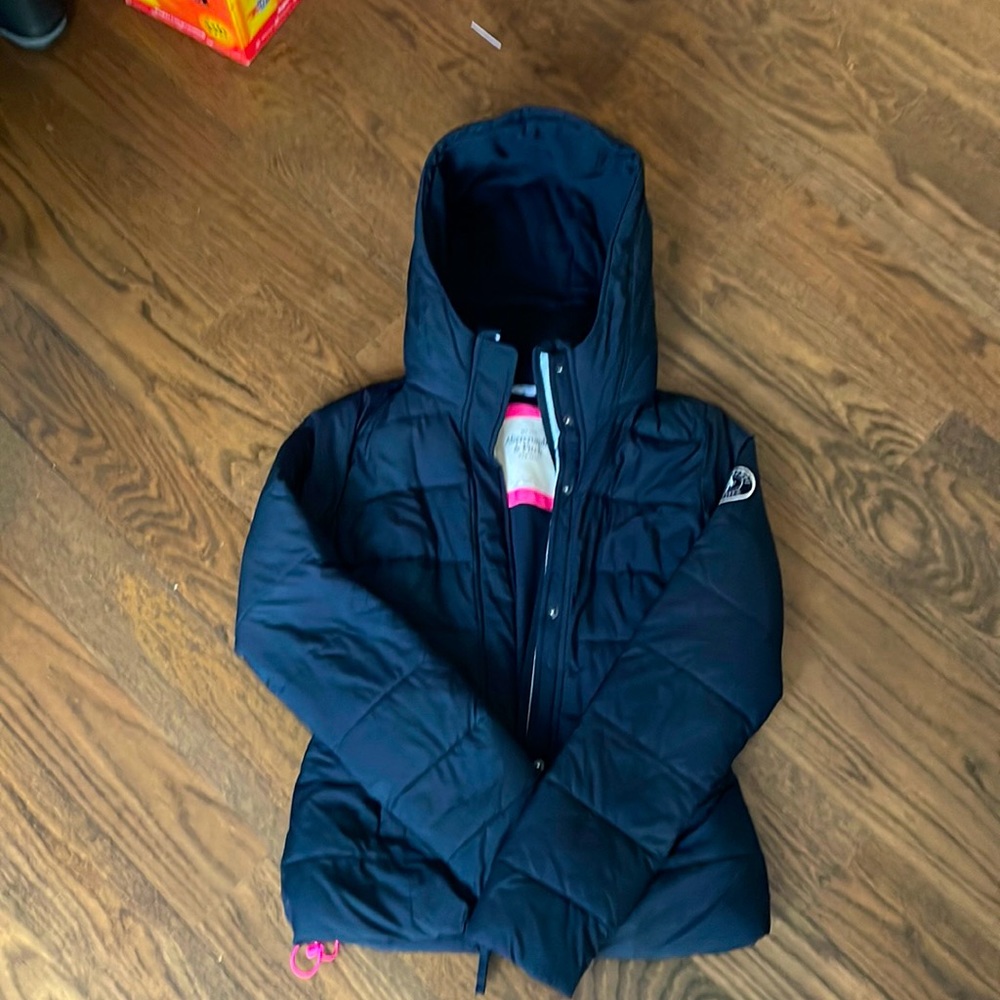 Women’s Abercrombie and fitch navy soft coat size XS